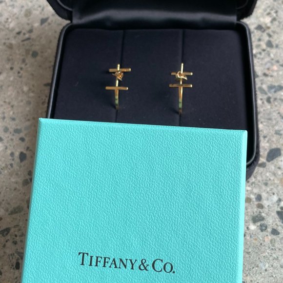 18K gold Tiffany T - Hoop Earrings - Picture 5 of 5